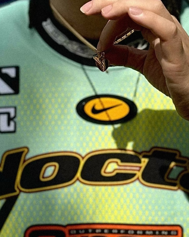 ephemeral エフェメラル reversible broken heart top (gold)