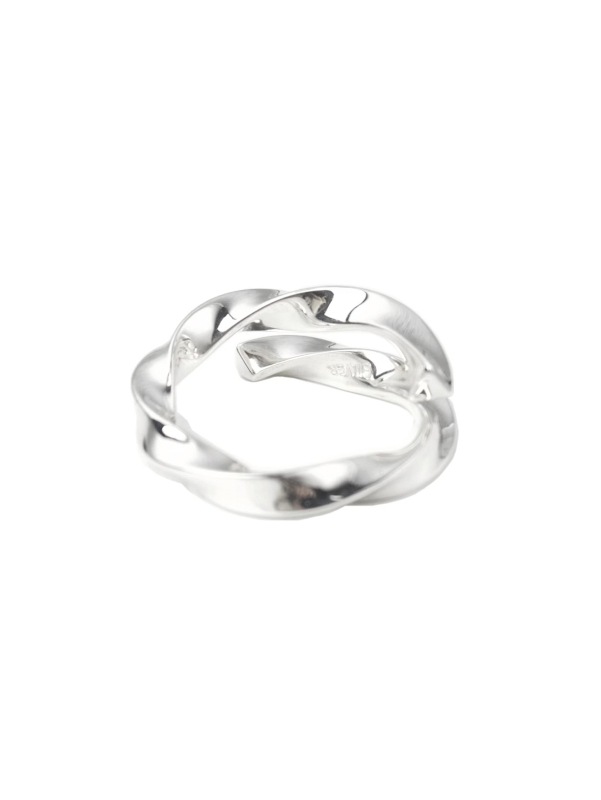 ephemeral エフェメラル triangle twist ring
