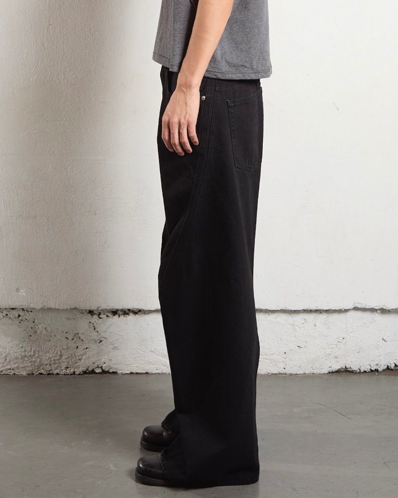 m*︎様 遮光パンツ　しいちゃん　BLACK NVRFRGT(ネバーフォーゲット) 25SS 3D TWISTED WIDE LEG JEANS