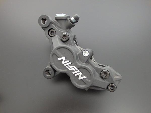 ADVANTAGE NISSIN アドバンテージ・ニッシン　レース専用・ブレーキキャリパー(ダストシール付き)左右セット