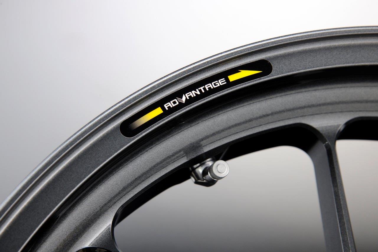 ADVANTAGE EXACTリム用ステッカー(右回転方向)