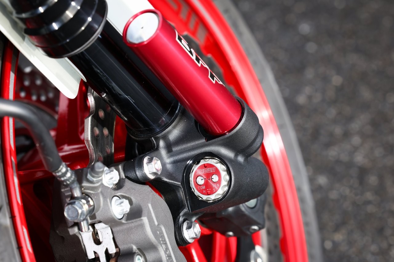 SHOWA BFF(Balance Free Frontfork) | Z900 | ADVANTAGE