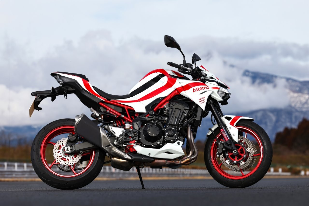 SHOWA BFF(Balance Free Frontfork) | Z900 | ADVANTAGE