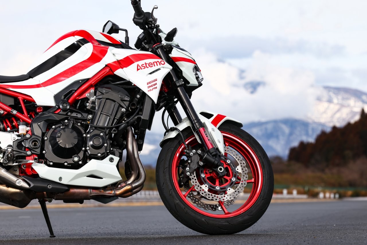 SHOWA BFF(Balance Free Frontfork) | Z900 | ADVANTAGE