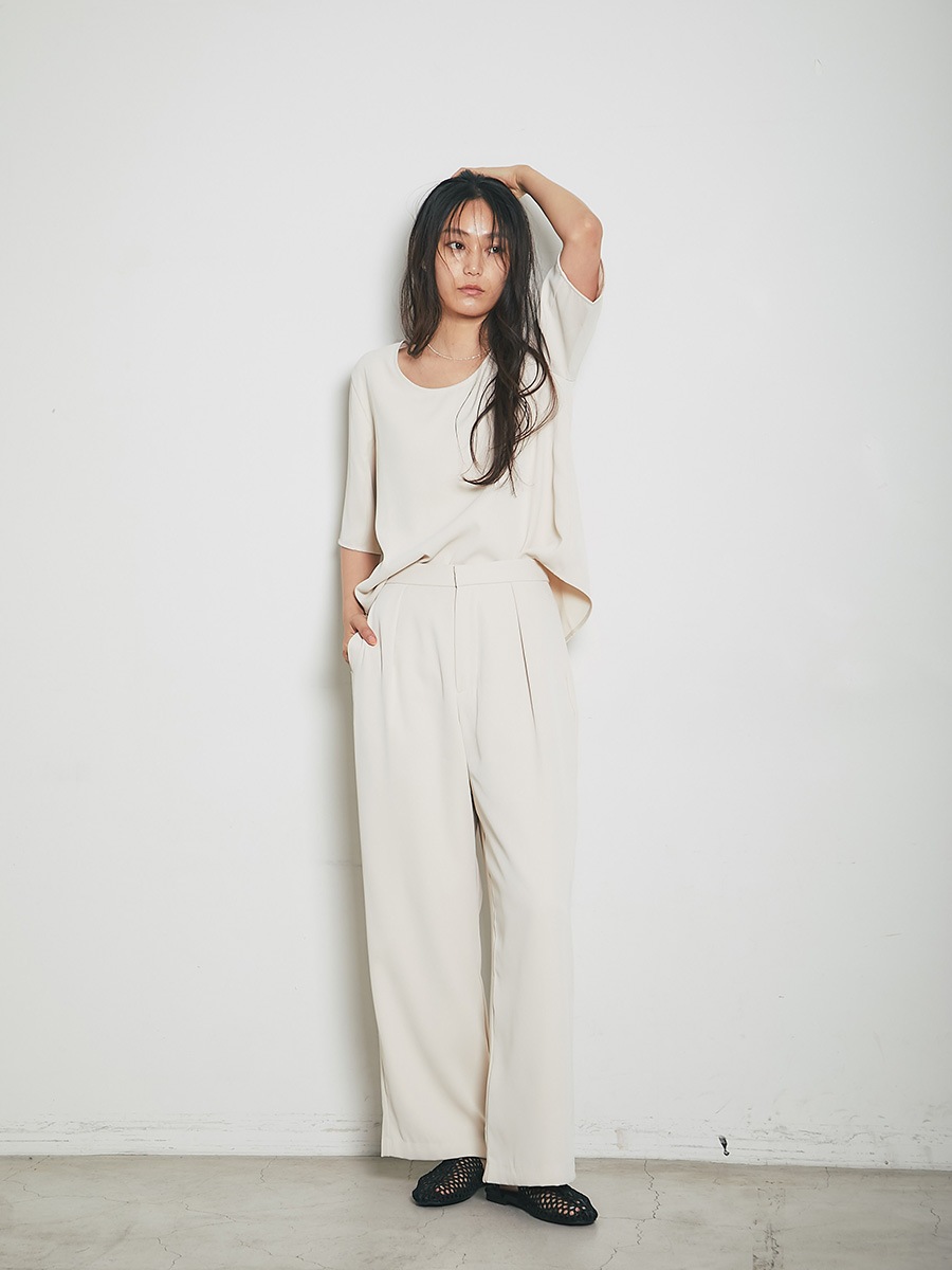 タックストレートパンツ | Pants | AEFRE