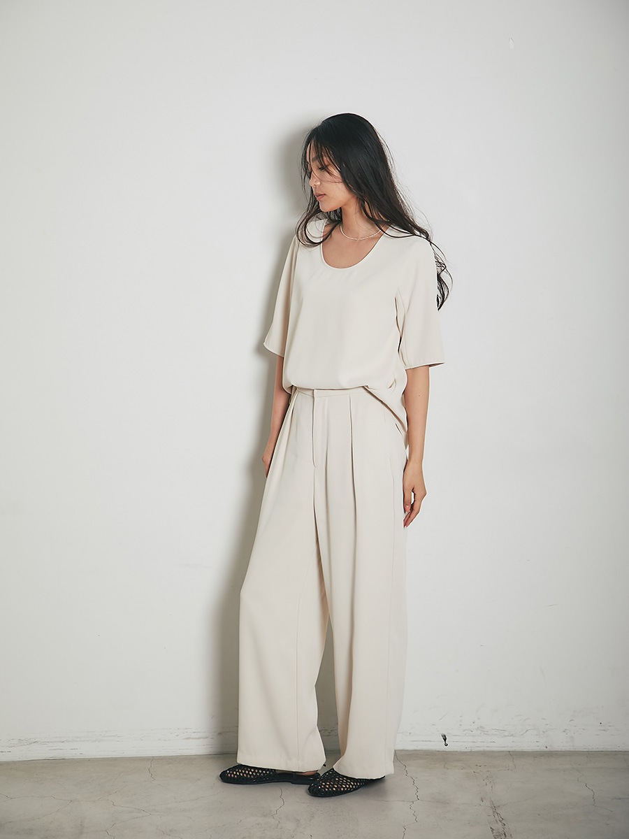 タックストレートパンツ | Pants | AEFRE