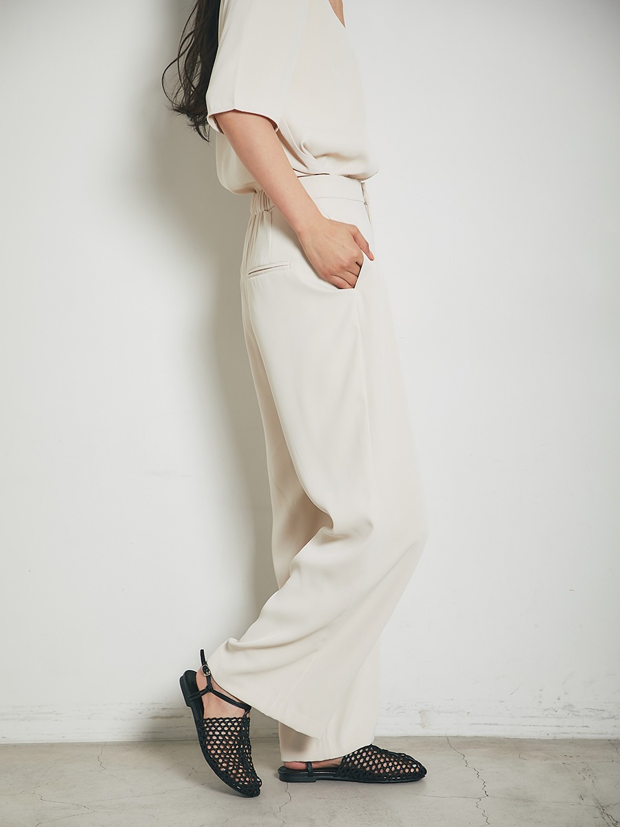 タックストレートパンツ | Pants | AEFRE