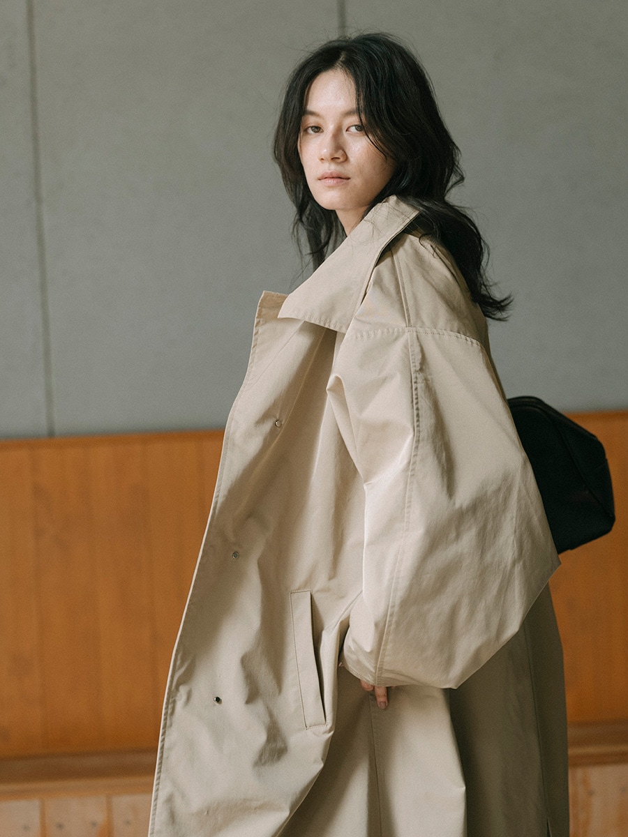 スタンドカラードルマンタフタコート | Coat | AEFRE