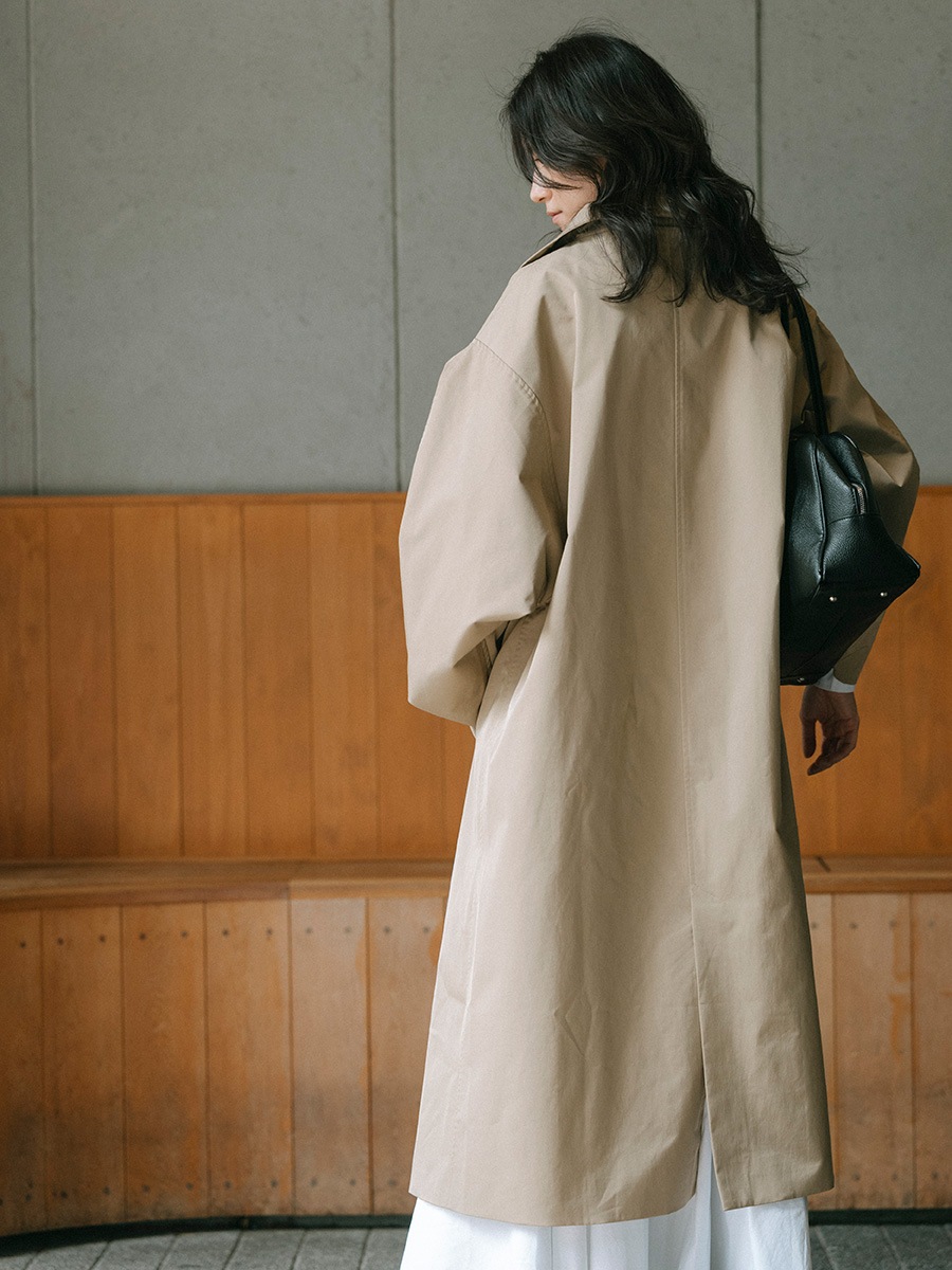 スタンドカラードルマンタフタコート | Coat | AEFRE
