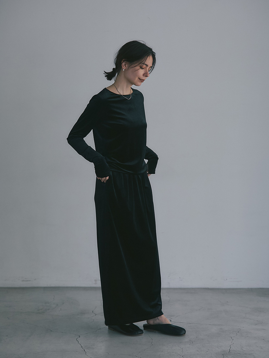 べロアトップス/ファスナースリットスカートセットアップ | Set up | AEFRE