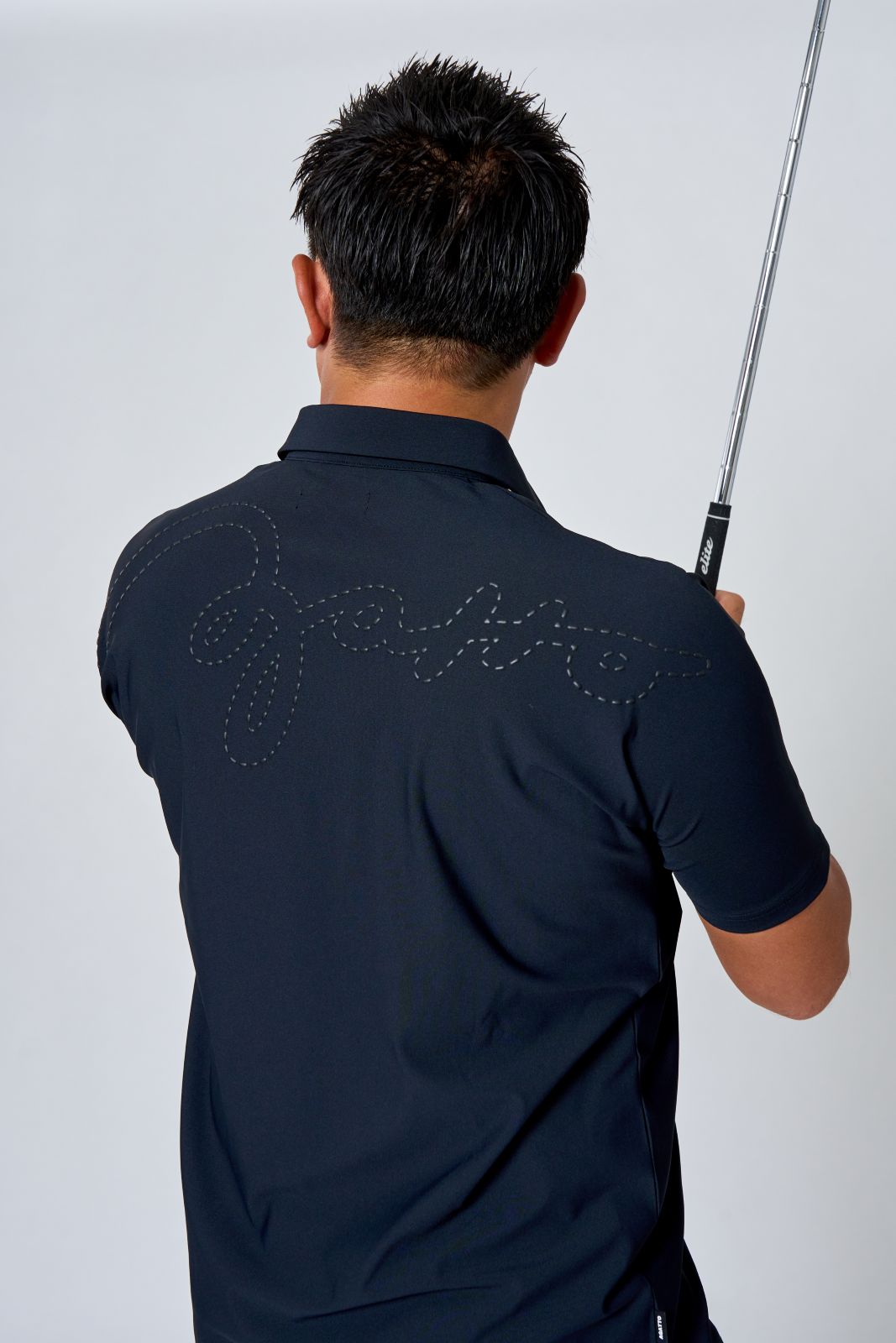 Stitch Back Logo Polo BLACK | TOPS | 【公式】AGATTO（アガット）