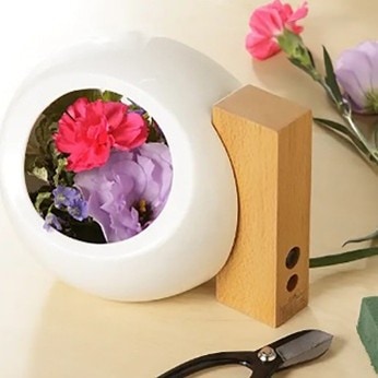 ライト付きフラワーベース