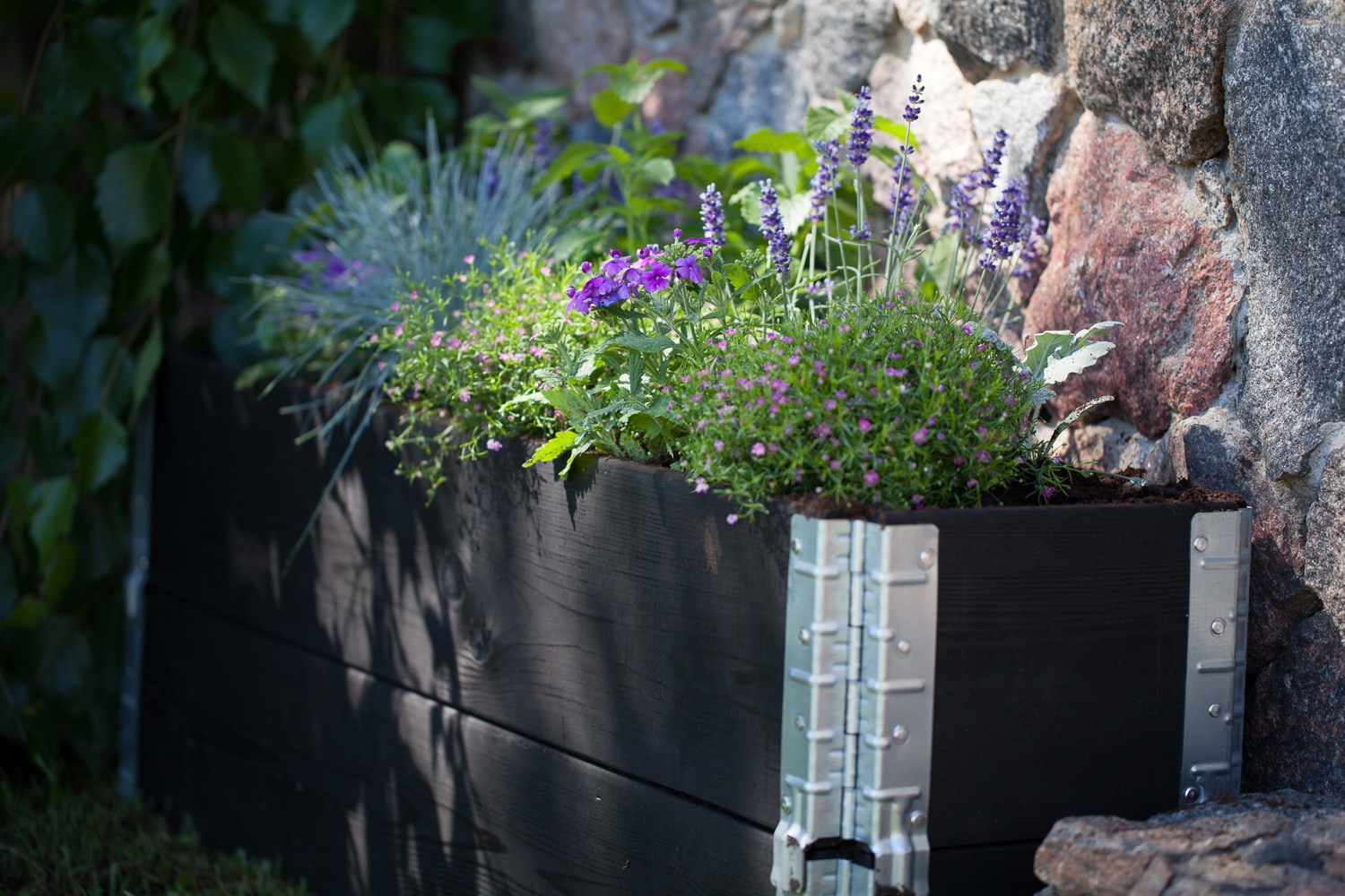 植栽 アスロックグリーンウォール｜押出成形セメント板「アスロック」｜株式