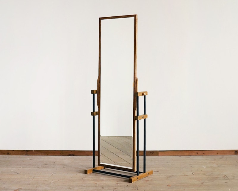 Noble stand mirror ��color/LIGHT��