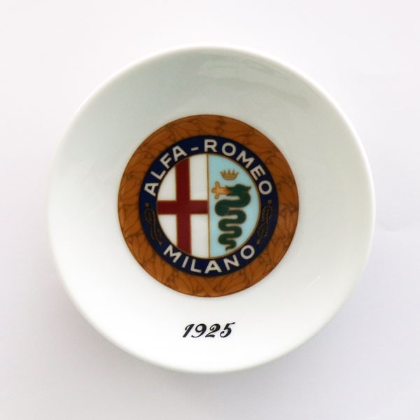 『アルファロメオ』歴代エンブレム有田焼 豆皿　8種 歴代エンブレム有田焼 豆皿(1925年エンブレム) | すべての商品 | Alfa