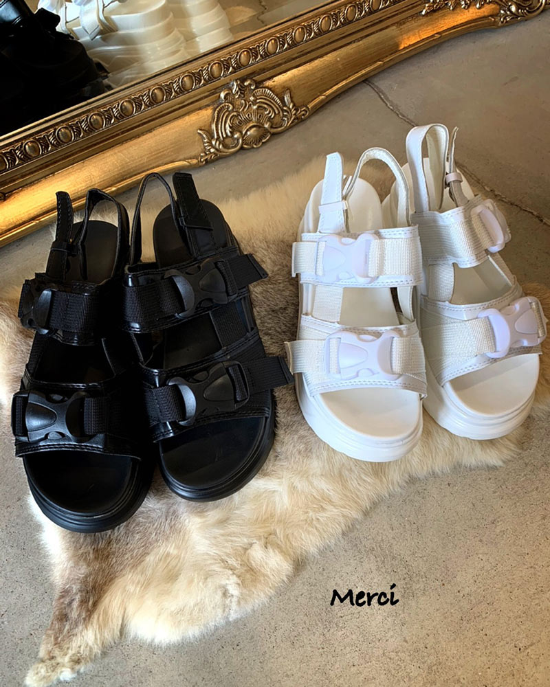 2Beltデザインサンダル