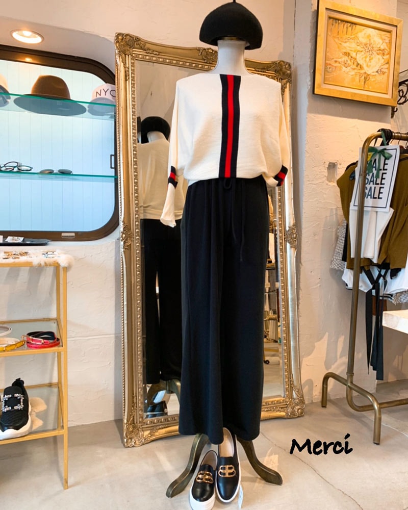 ドルマンスリーブ Lineニット