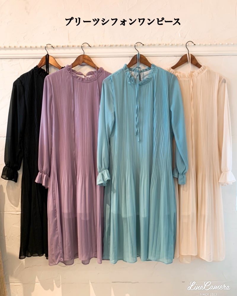プリーツシフォンワンピース