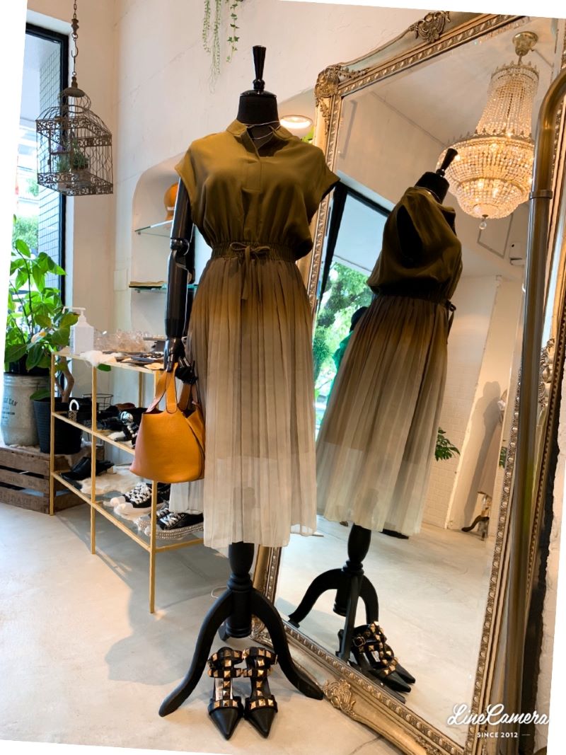 Gradationプリーツスカートワンピース