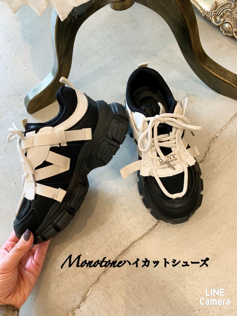 Monotoneハイカットシューズ