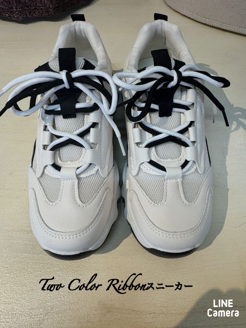 TwoColorRibbonスニーカー