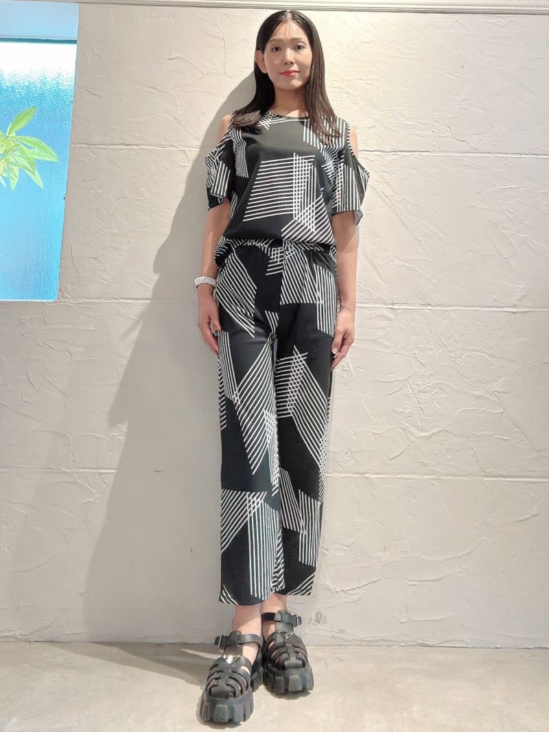 ShoulderOpenGeometricパンツSetup