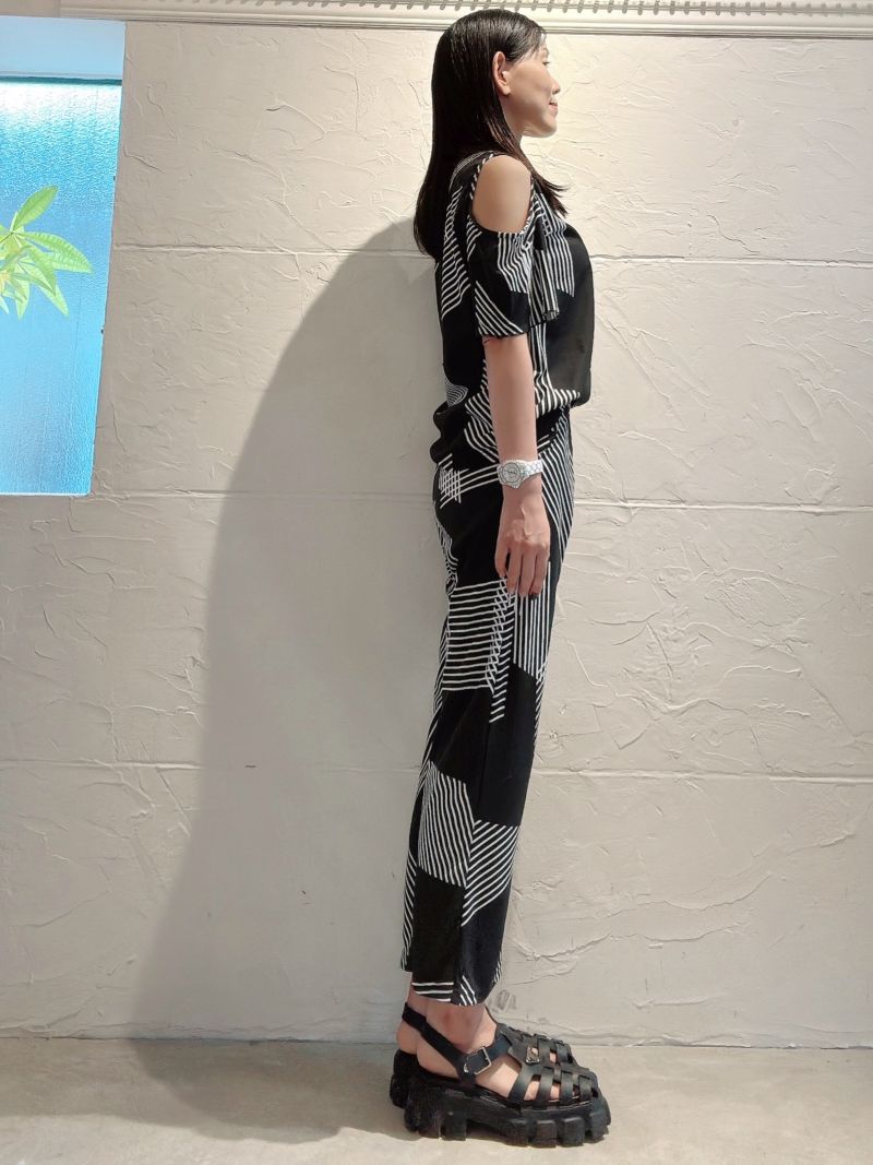 ShoulderOpenGeometricパンツSetup