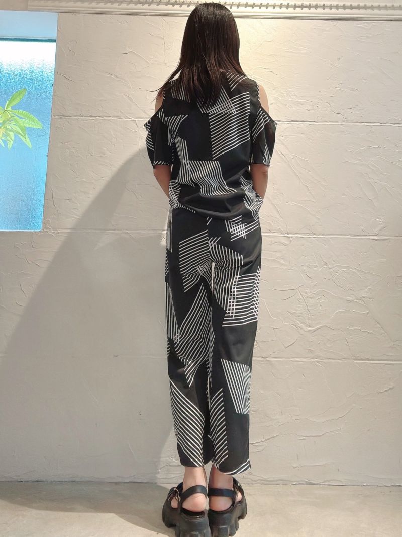 ShoulderOpenGeometricパンツSetup