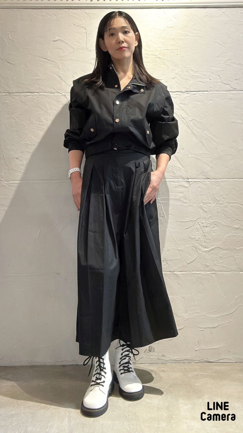 GoldボタンJacket+タックチノスカート