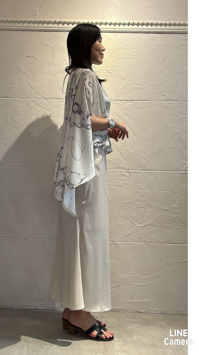 ChainHangケープカットソー+ベルト+サテンスカート3点Set