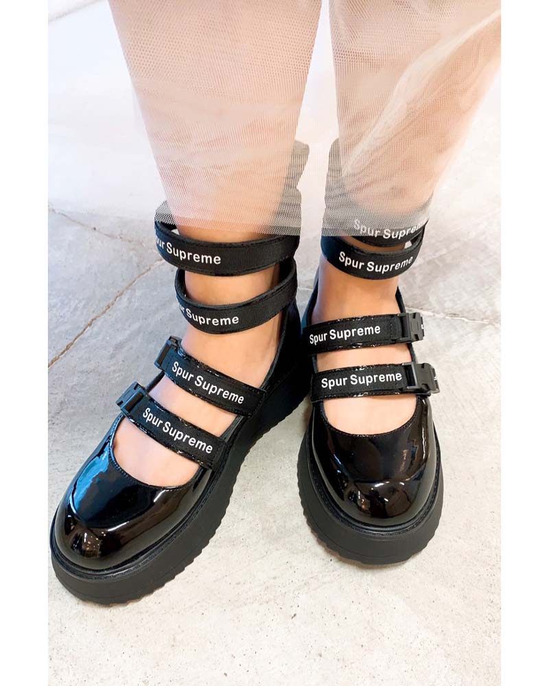 Letter Beltデザインシューズ