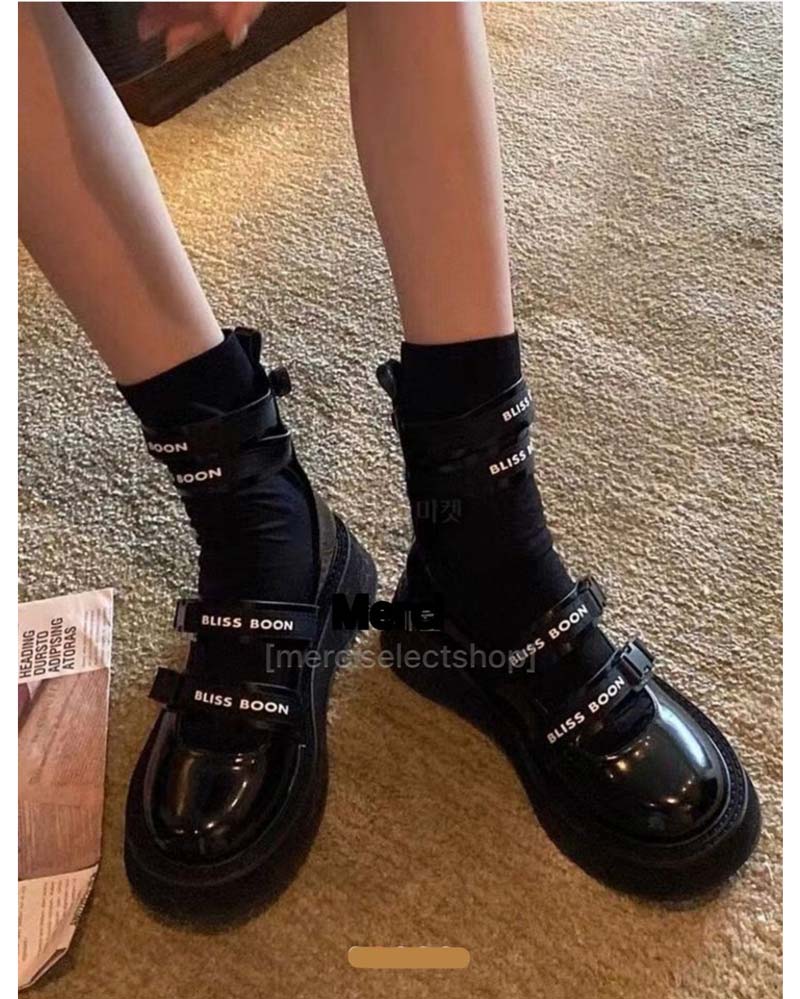 Letter Beltデザインシューズ