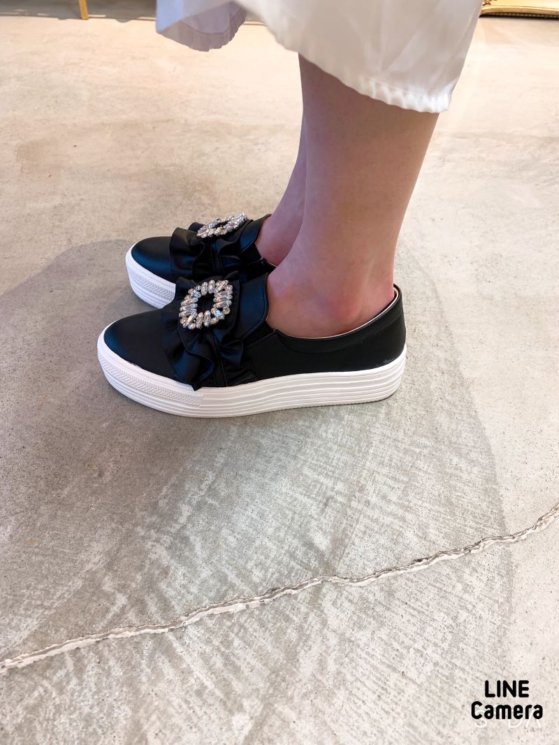 Bijourフリルスリッポン