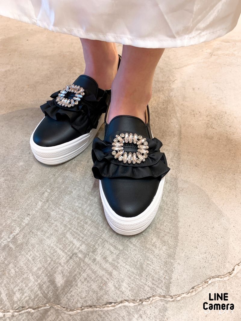 Bijourフリルスリッポン