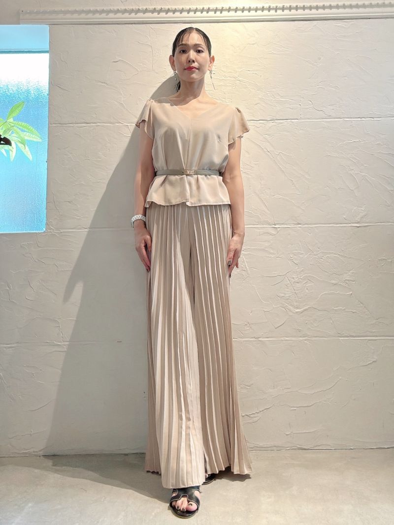 BeigeプリーツパンツSetup