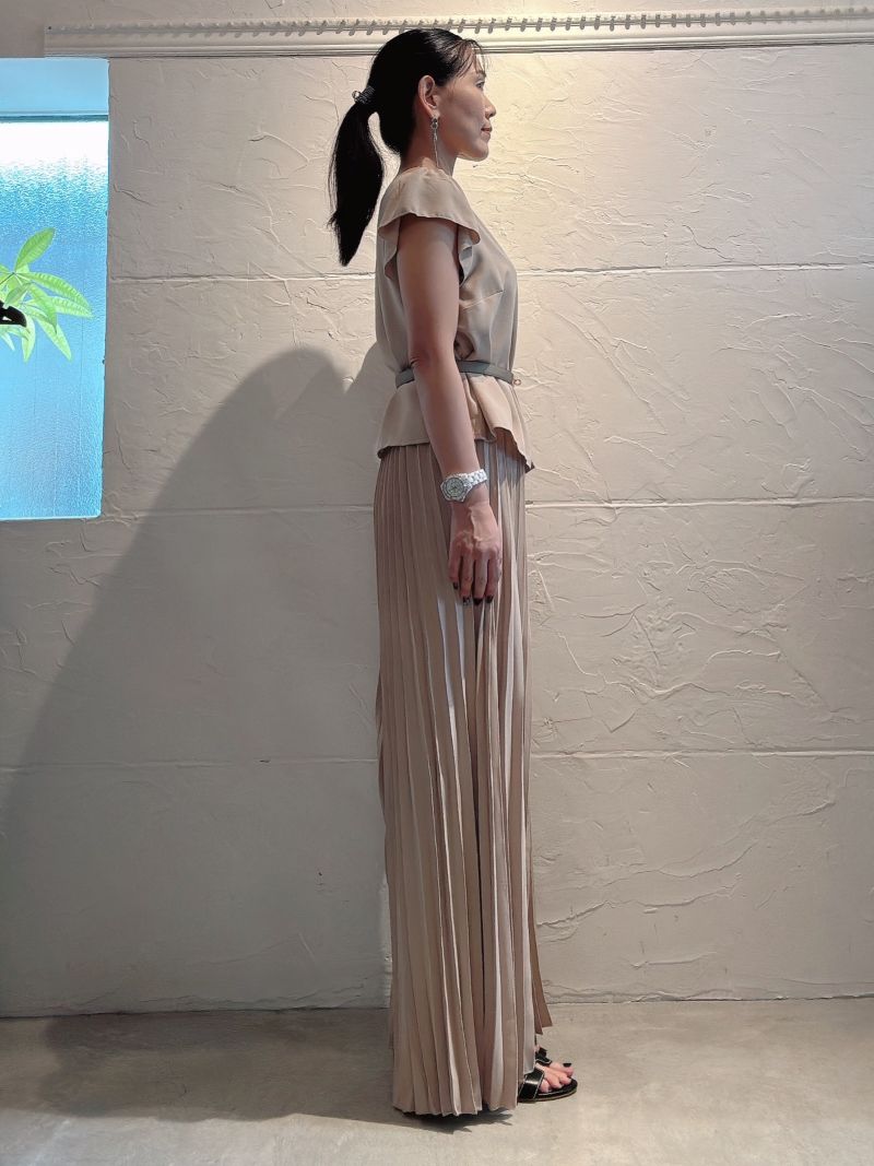 BeigeプリーツパンツSetup