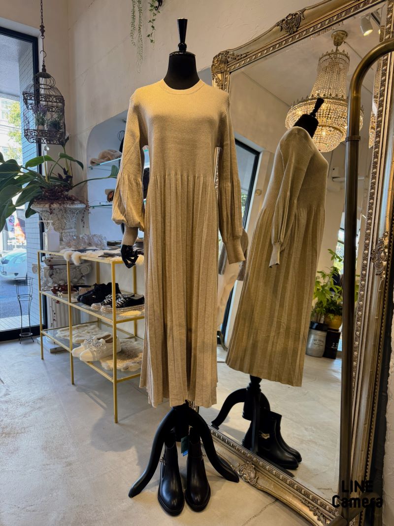 バルーンSleeveプリーツニットワンピース