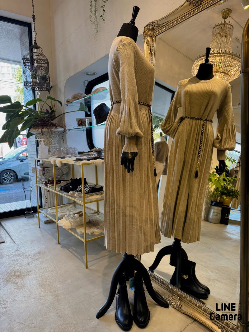 バルーンSleeveプリーツニットワンピース