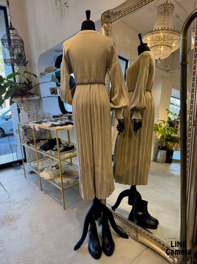 バルーンSleeveプリーツニットワンピース