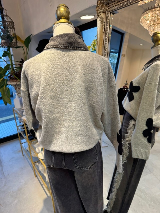 BlackDenimCallorFlowerビジューニット