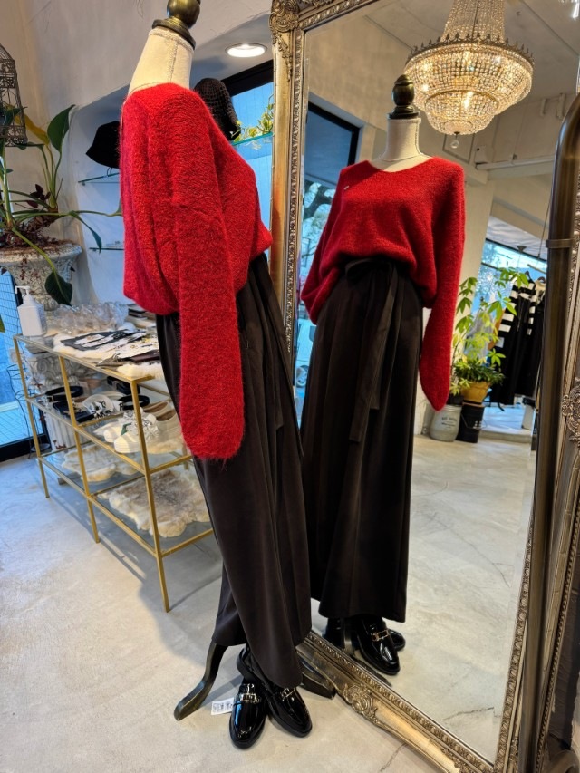 WaistバルーンデザインVNeckニット