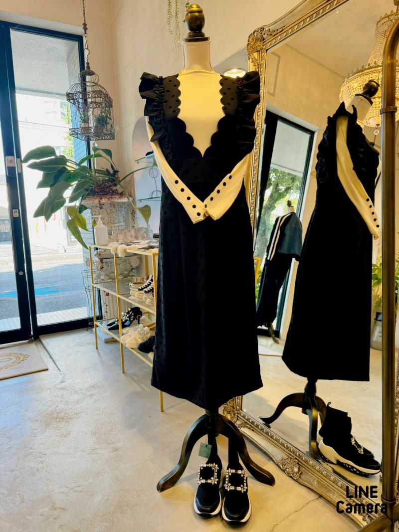 Shoulderフリルドットサロペットスカート