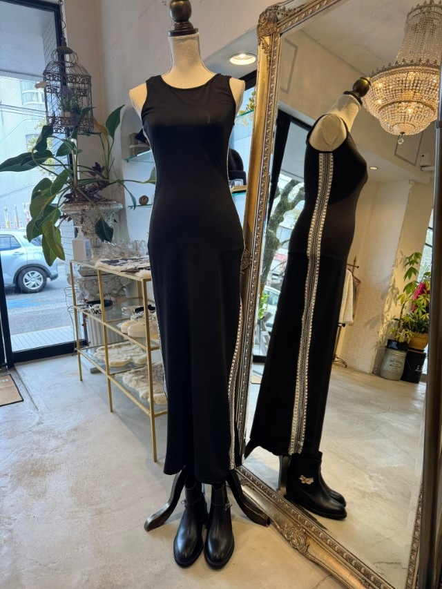 MonotoneLaceトップス＋LaceLineワンピースSetup