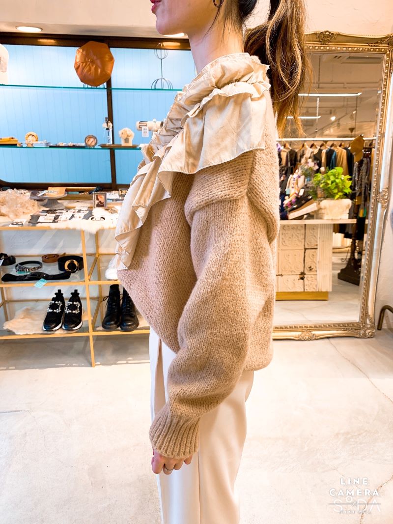 Bigフリルニット