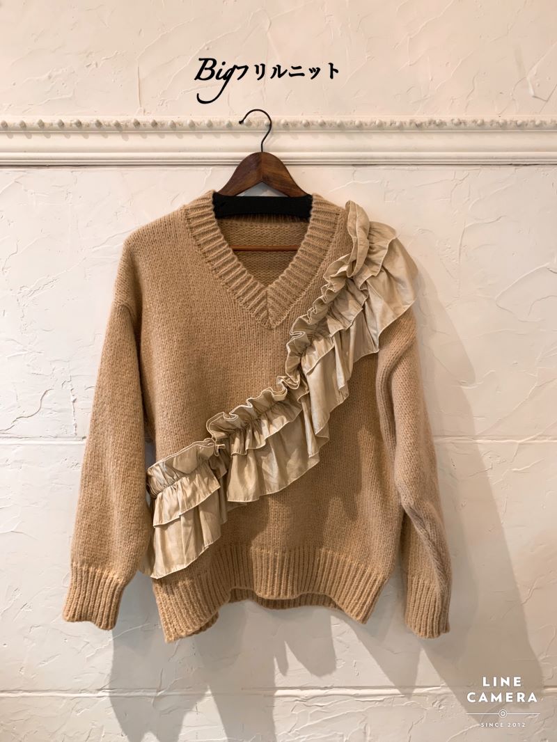 Bigフリルニット