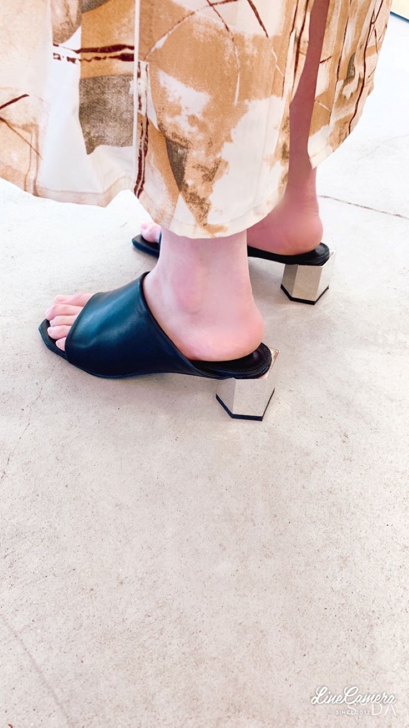 Metalicソールサンダル