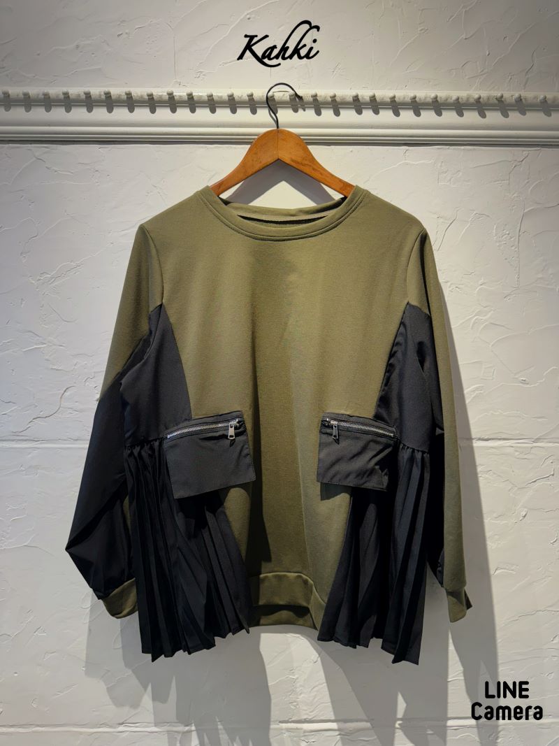 SideプリーツZipperTシャツ