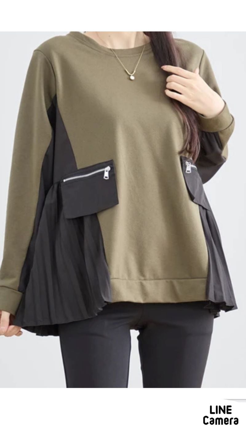 SideプリーツZipperTシャツ