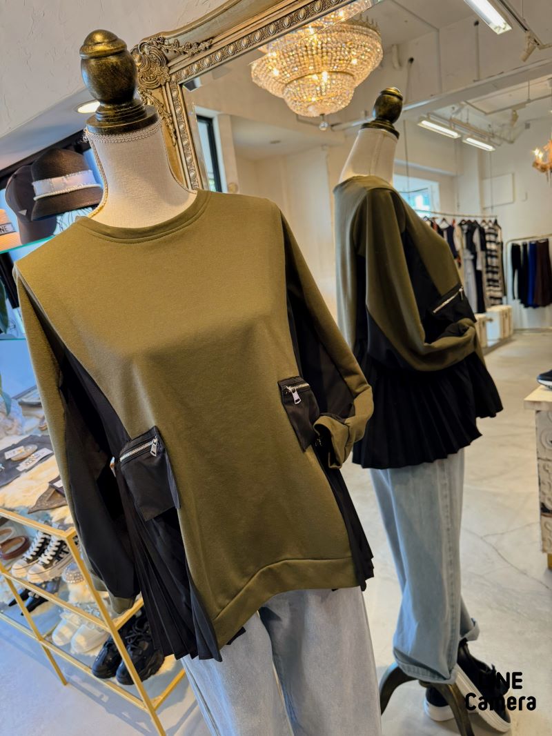 SideプリーツZipperTシャツ