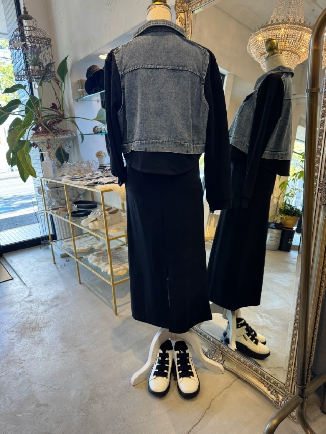 BlackTシャツ×DenimTops＋タイトスカートSetup